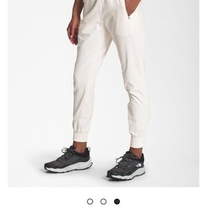 The North Face Women’s Cream Joggers